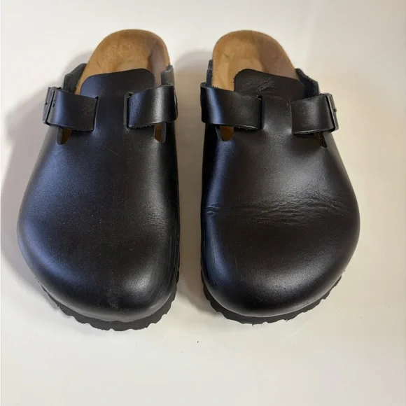 Birkenstock Boston Clogs in Black - Picture 4 of 8